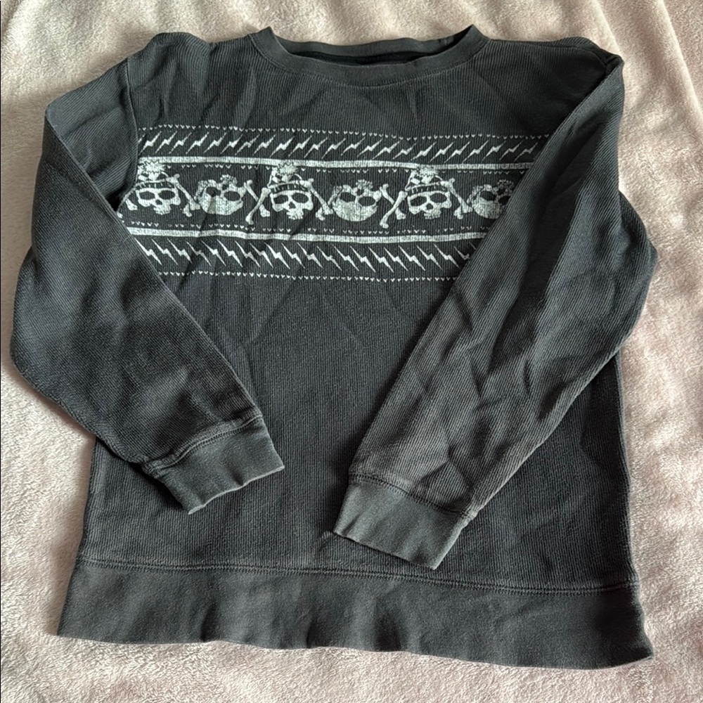 Old Navy Gray Long Sleeve Tee with Nordic Pattern - Picture 2 of 2